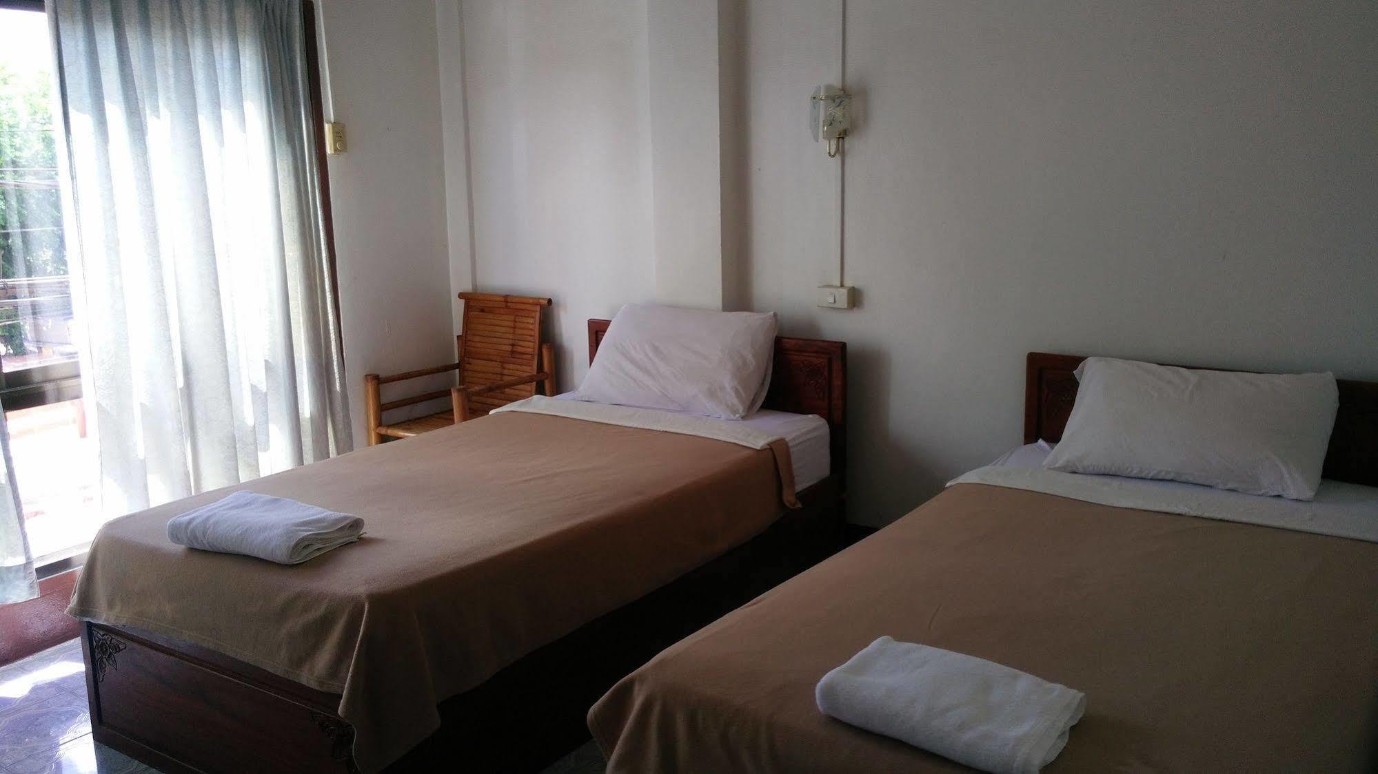 Chanthasom Guesthouse Ban Nongdouang 외부 사진